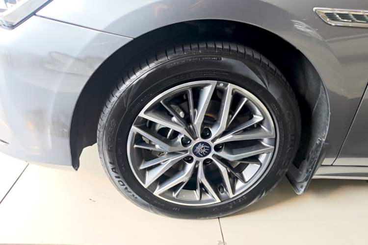 Used BYD Qin PLUS 2023 Champion Edition DM-i 120KM Leading Model Left Front Wheel Hub