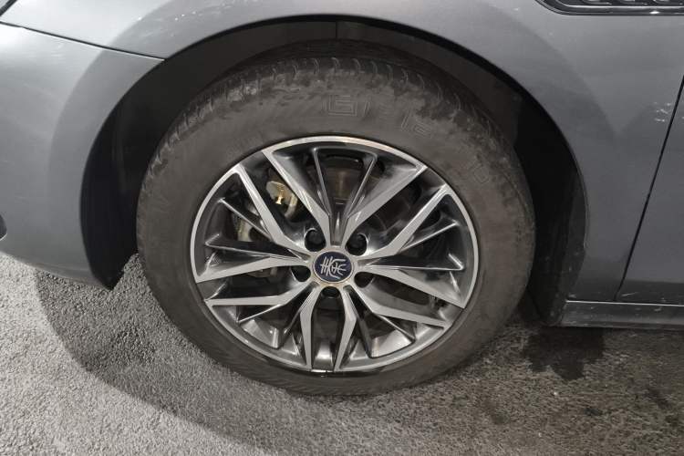 Used BYD Qin PLUS 2023 Champion Edition EV 510KM Beyond Model Left Front Wheel Hub