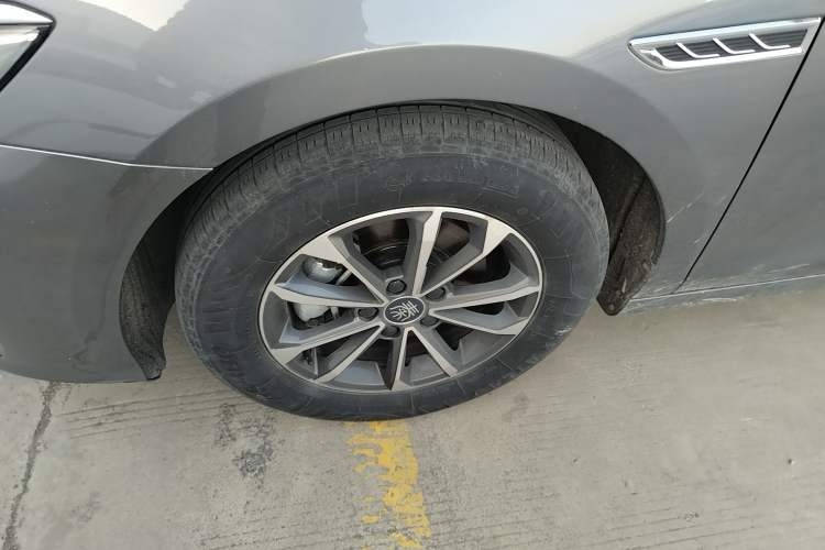 Used BYD Qin PLUS 2023 Champion Edition DM-i 55KM Leading Model Left Front Wheel Hub