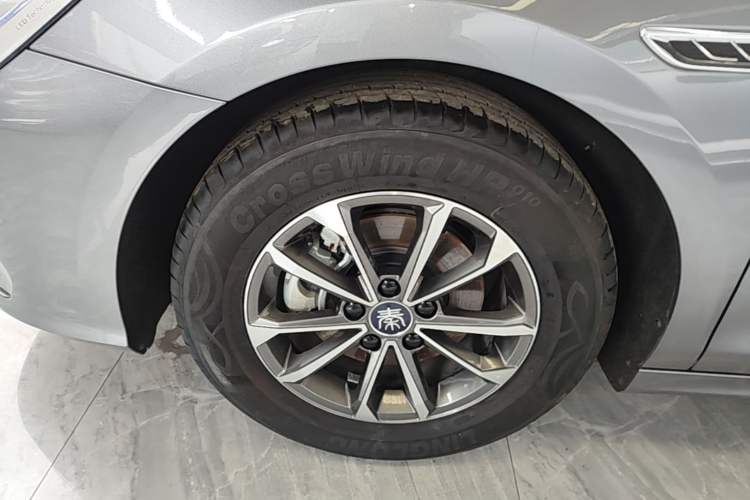 Used BYD Qin PLUS 2023 Champion Edition DM-i 55KM Leading Model Left Front Wheel Hub