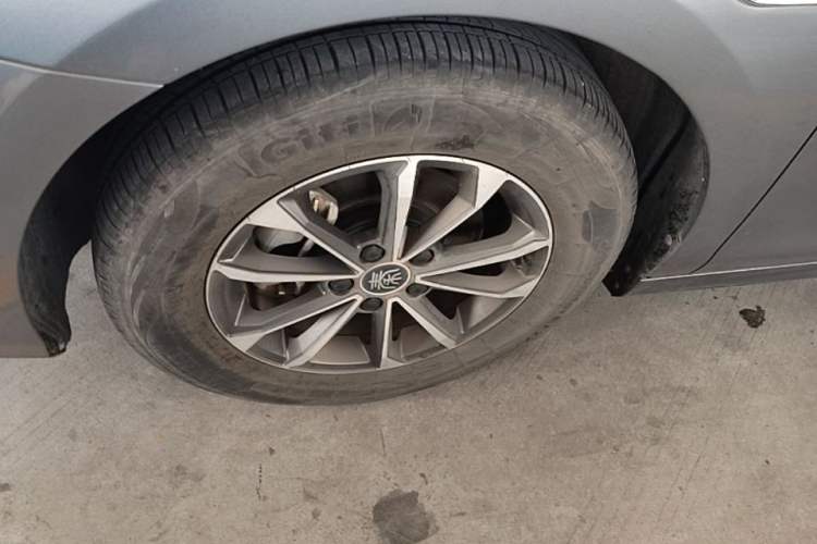 Used BYD Qin PLUS 2023 Champion Edition DM-i 55KM Leading Model Left Front Wheel Hub