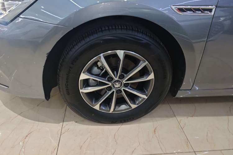 Used BYD Qin PLUS 2023 Champion Edition DM-i 55KM Leading Model Left Front Wheel Hub