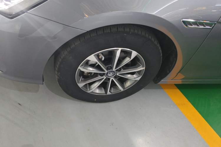 Used BYD Qin PLUS 2023 Champion Edition DM-i 55KM Leading Model Left Front Wheel Hub