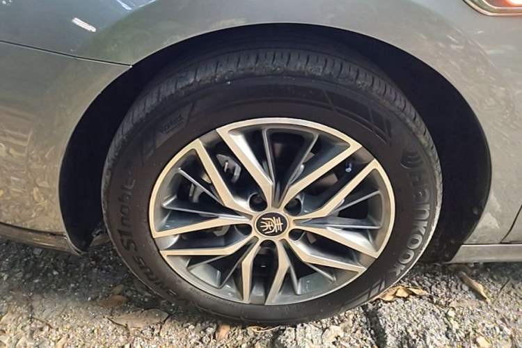 Used BYD Qin PLUS 2023 Champion Edition EV 420KM Superior Model Left Front Wheel Hub