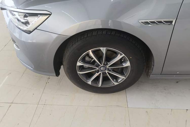 Used BYD Qin PLUS 2023 Champion Edition DM-i 55KM Leading Model Left Front Wheel Hub