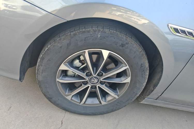 Used BYD Qin PLUS 2023 Champion Edition DM-i 55KM Leading Model Left Front Wheel Hub