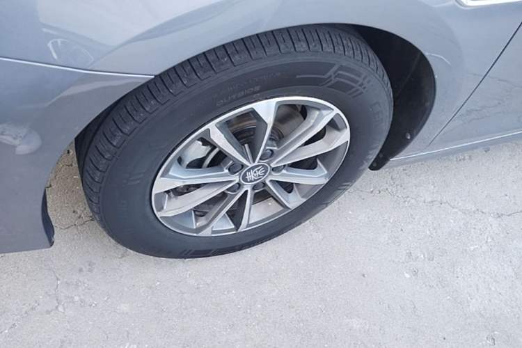 Used BYD Qin PLUS 2023 Champion Edition DM-i 55KM Leading Model Left Front Wheel Hub