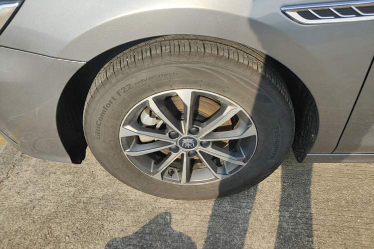 Used BYD Qin PLUS 2023 Champion Edition DM-i 55KM Leading Model Left Front Wheel Hub