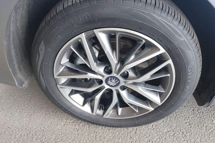 Used BYD Qin PLUS 2023 Champion Edition DM-i 120KM Leading Model Left Front Wheel Hub