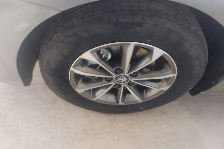 Used BYD Qin PLUS 2023 Champion Edition DM-i 55KM Leading Model Left Front Wheel Hub