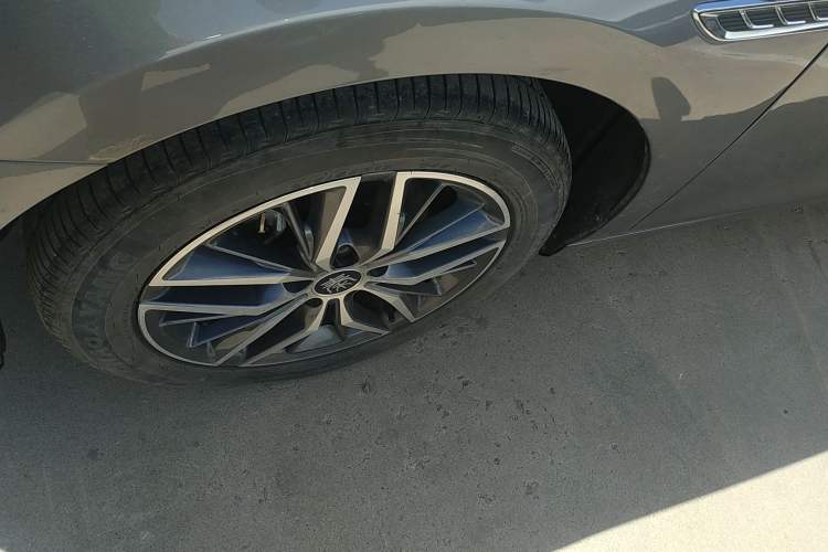 Used BYD Qin PLUS 2023 Champion Edition DM-i 120KM Leading Model Left Front Wheel Hub