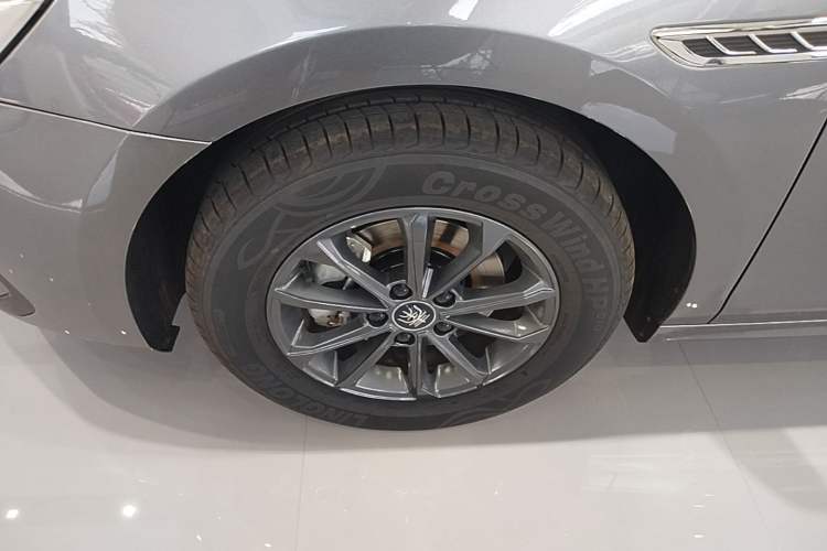 Used BYD Qin PLUS 2023 EV 510KM Travel Edition Left Front Wheel Hub