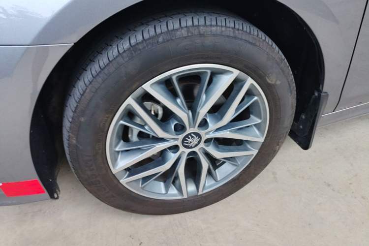 Used BYD Qin PLUS 2023 Champion Edition DM-i 120KM Leading Model Left Front Wheel Hub