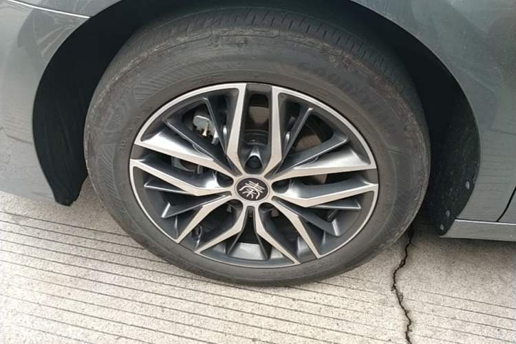 Used BYD Qin PLUS 2023 Champion Edition DM-i 120KM Leading Model Left Front Wheel Hub
