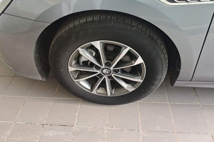Used BYD Qin PLUS 2023 Champion Edition DM-i 55KM Leading Model Left Front Wheel Hub