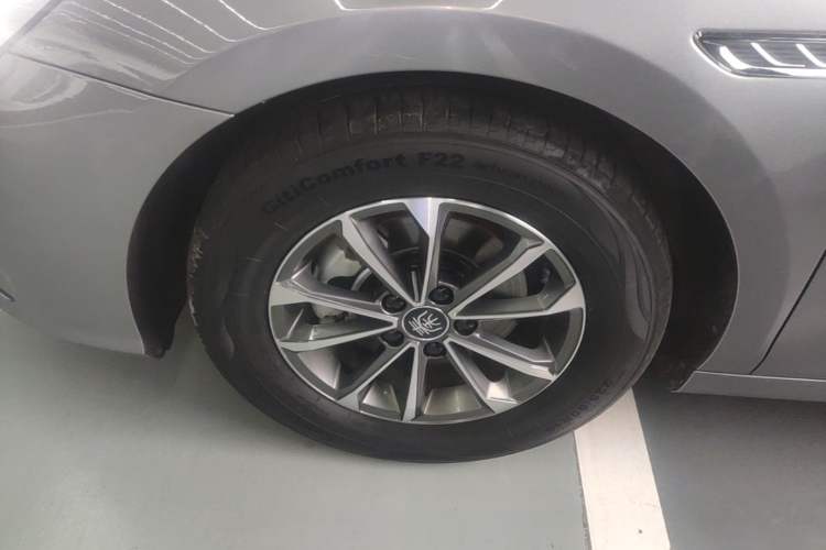 Used BYD Qin PLUS 2023 Champion Edition DM-i 55KM Leading Model Left Front Wheel Hub