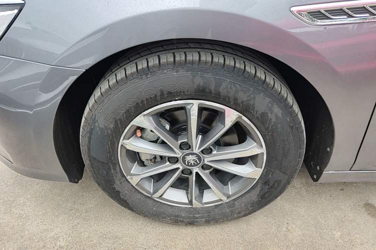 Used BYD Qin PLUS 2023 Champion Edition DM-i 55KM Leading Model Left Front Wheel Hub