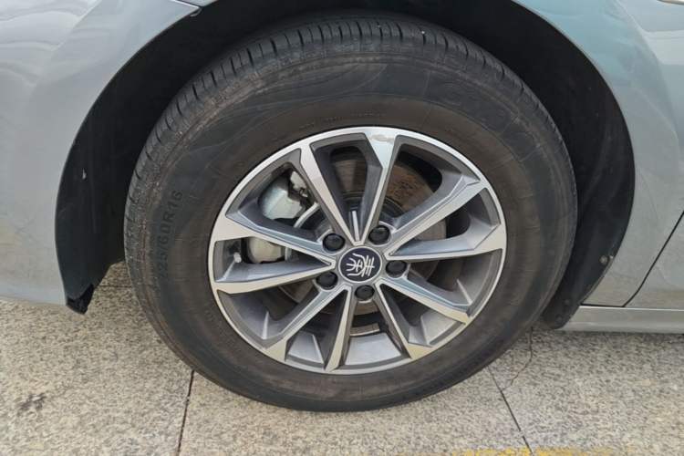 Used BYD Qin PLUS 2023 Champion Edition DM-i 55KM Leading Model Left Front Wheel Hub