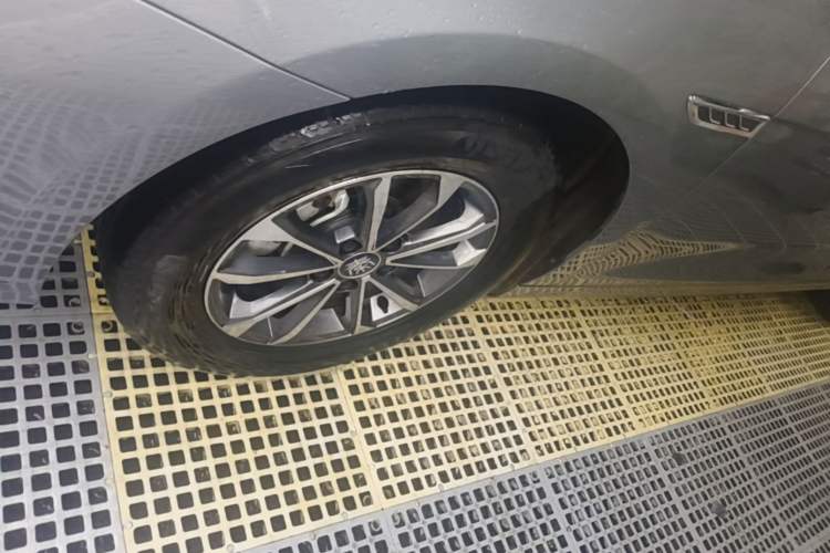 Used BYD Qin PLUS 2023 Champion Edition DM-i 55KM Leading Model Left Front Wheel Hub