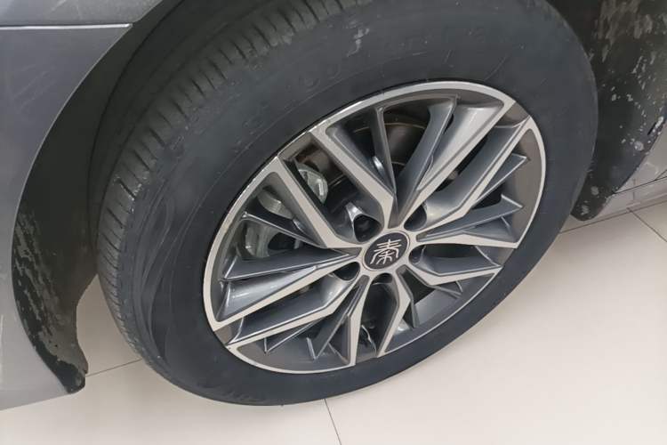 Used BYD Qin PLUS 2023 Champion Edition DM-i 120KM Leading Model Left Front Wheel Hub