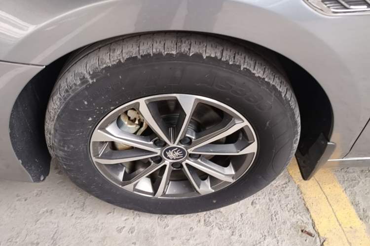 Used BYD Qin PLUS 2023 Champion Edition DM-i 55KM Leading Model Left Front Wheel Hub