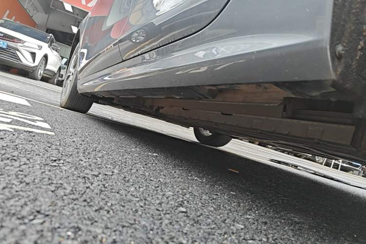 Used BYD Qin PLUS 2023 Champion Edition DM-i 55KM Superior Model Left Side Sill