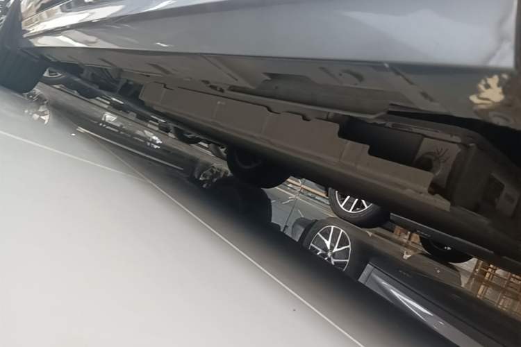 Used BYD Qin PLUS 2023 Champion Edition DM-i 120KM Beyond Model Left Side Sill