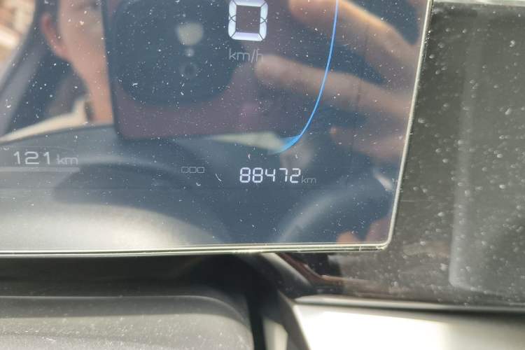 Used BYD Qin PLUS 2023 Champion Edition DM-i 120KM Excellence Model Odometer Close Up