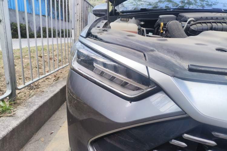 Used BYD Qin PLUS 2023 Champion Edition DM-i 120KM Beyond Model Right Front Headlight