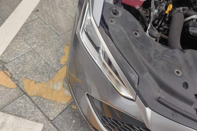 Used BYD Qin PLUS 2023 Champion Edition DM-i 120KM Leading Model Right Front Headlight