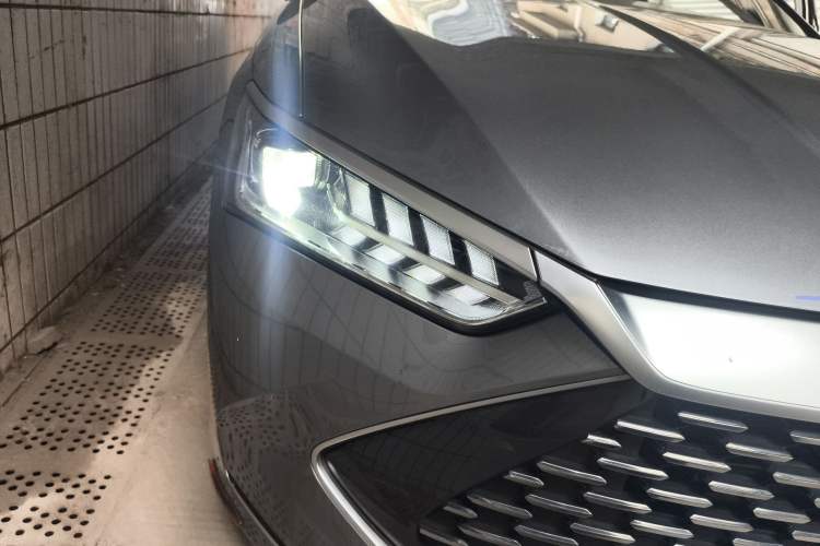 Used BYD Qin PLUS 2023 Champion Edition DM-i 120KM Leading Model Right Front Headlight