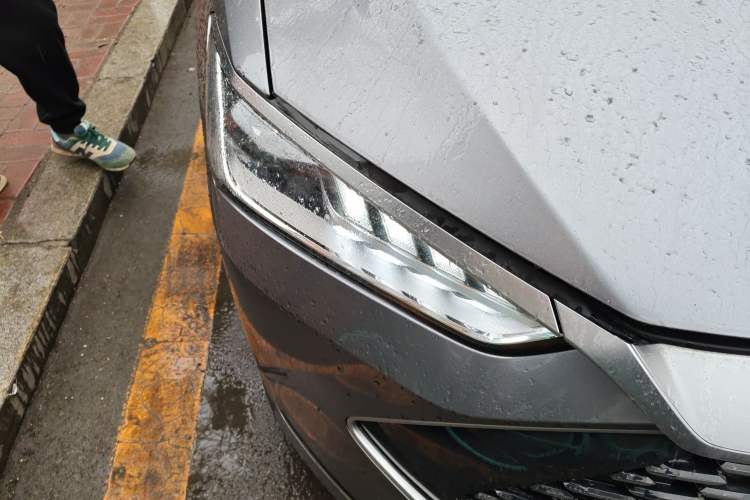 Used BYD Qin PLUS 2023 Champion Edition DM-i 55KM Leading Model Right Front Headlight