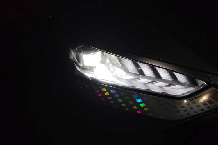 Used BYD Qin PLUS 2023 Champion Edition DM-i 120KM Leading Model Right Front Headlight
