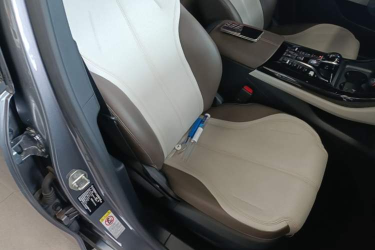Used BYD Qin PLUS 2023 Champion Edition DM-i 55KM Leading Model Right Front Seat