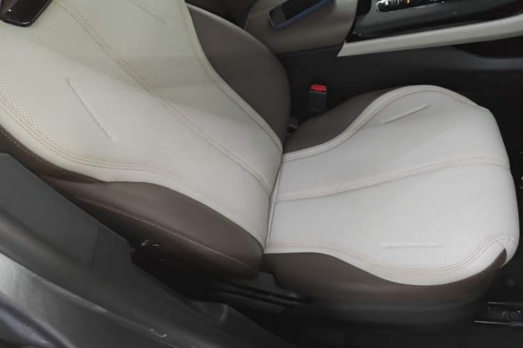 Used BYD Qin PLUS 2023 Champion Edition DM-i 55KM Leading Model Right Front Seat