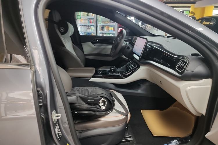 Used BYD Qin PLUS 2023 Champion Edition DM-i 120KM Beyond Model Right Front Seat