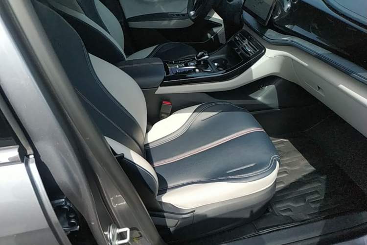 Used BYD Qin PLUS 2023 Champion Edition DM-i 55KM Leading Model Right Front Seat