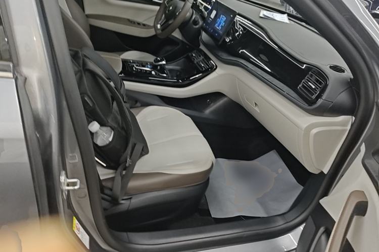 Used BYD Qin PLUS 2023 Champion Edition DM-i 55KM Leading Model Right Front Seat