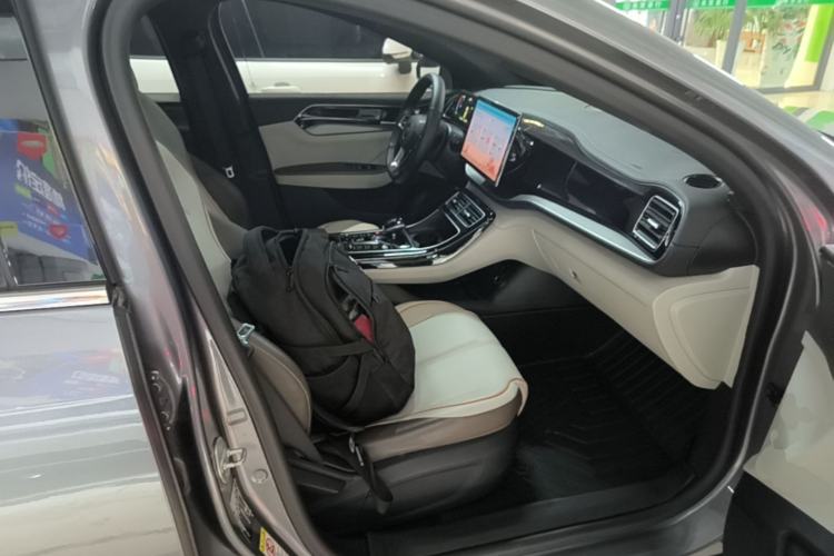 Used BYD Qin PLUS 2023 Champion Edition DM-i 120KM Beyond Model Right Front Seat