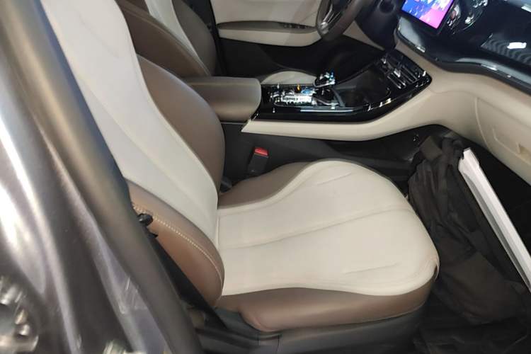 Used BYD Qin PLUS 2023 Champion Edition DM-i 55KM Leading Model Right Front Seat