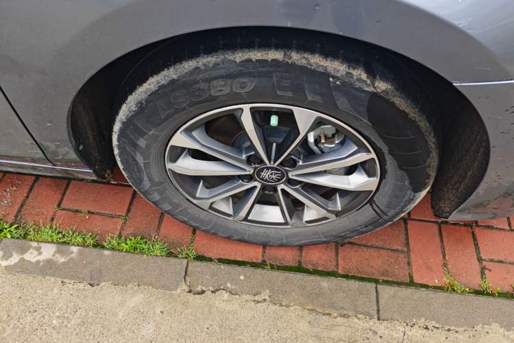 Used BYD Qin PLUS 2023 Champion Edition DM-i 55KM Leading Model Right Front Wheel Hub