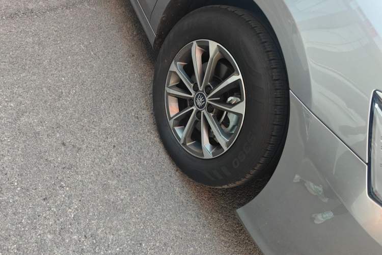 Used BYD Qin PLUS 2023 Champion Edition DM-i 55KM Leading Model Right Front Wheel Hub