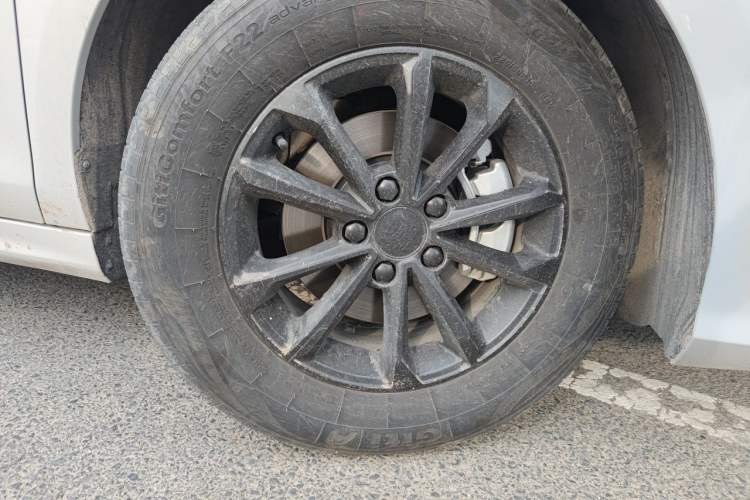 Used BYD Qin PLUS 2023 Champion Edition DM-i 55KM Leading Model Right Front Wheel Hub