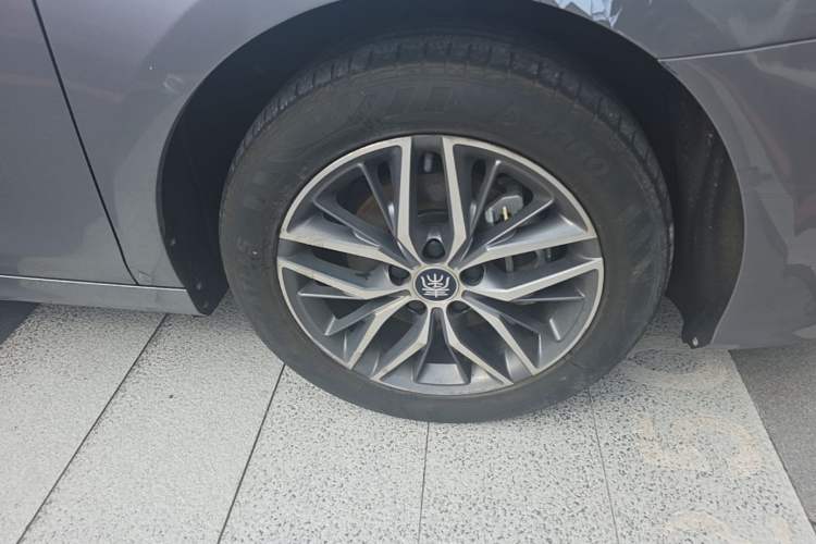 Used BYD Qin PLUS 2023 Champion Edition DM-i 120KM Leading Model Right Front Wheel Hub