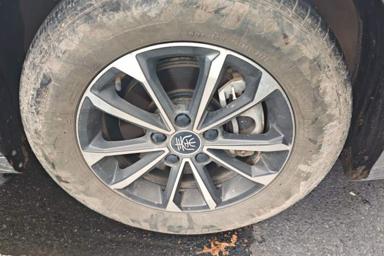 Used BYD Qin PLUS 2023 Champion Edition DM-i 55KM Leading Model Right Front Wheel Hub