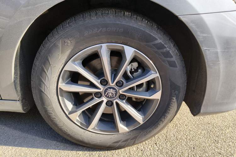 Used BYD Qin PLUS 2023 Champion Edition DM-i 55KM Leading Model Right Front Wheel Hub