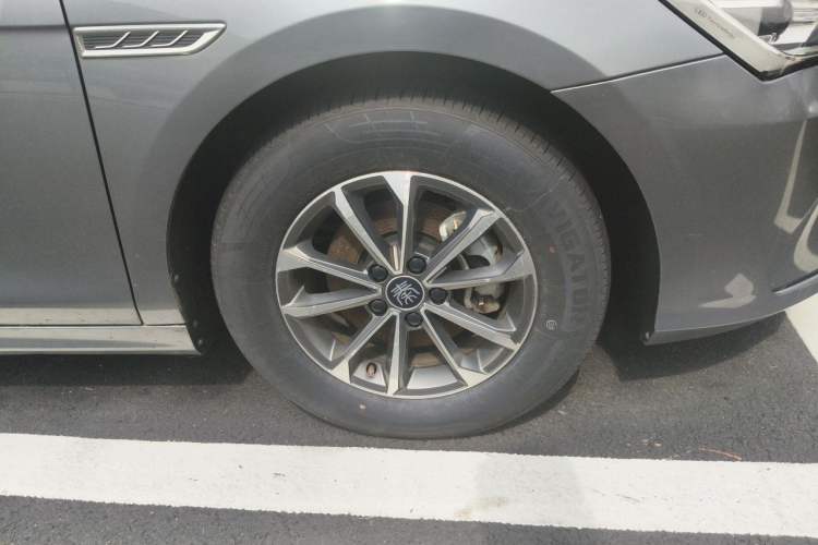 Used BYD Qin PLUS 2023 Champion Edition DM-i 55KM Leading Model Right Front Wheel Hub