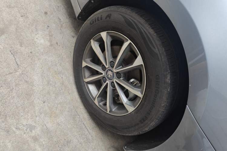 Used BYD Qin PLUS 2023 Champion Edition DM-i 55KM Leading Model Right Front Wheel Hub