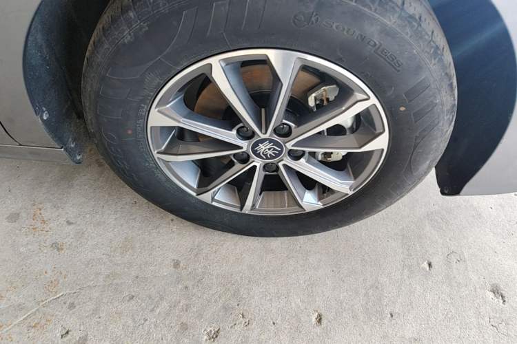 Used BYD Qin PLUS 2023 Champion Edition DM-i 55KM Leading Model Right Front Wheel Hub