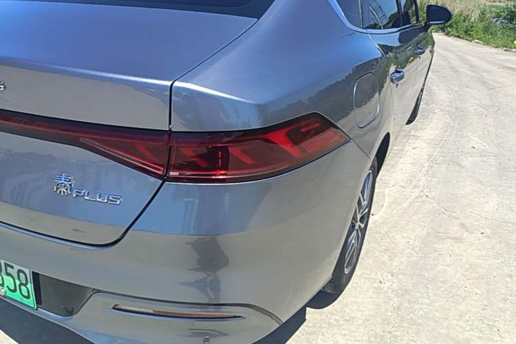 Used BYD Qin PLUS 2023 Champion Edition DM-i 120KM Leading Model Right Rear Taillight